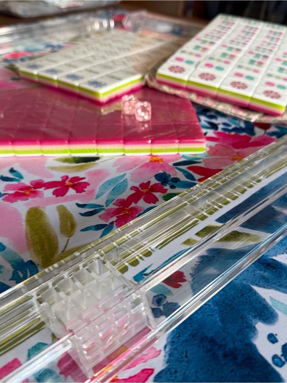 Mahjong Tiles, mat, racks and dice set - NEW - Picture 4 of 14